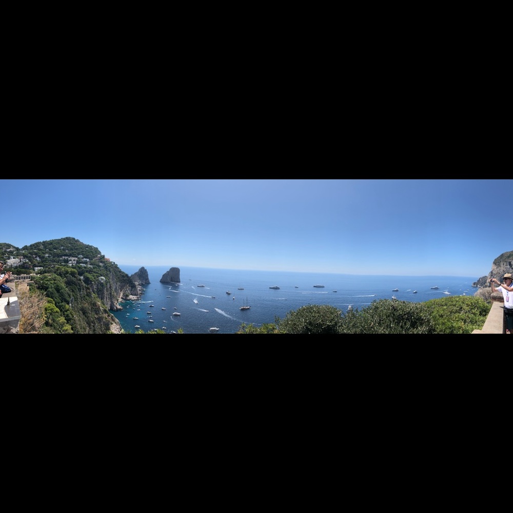 Meet your Posher, Elana